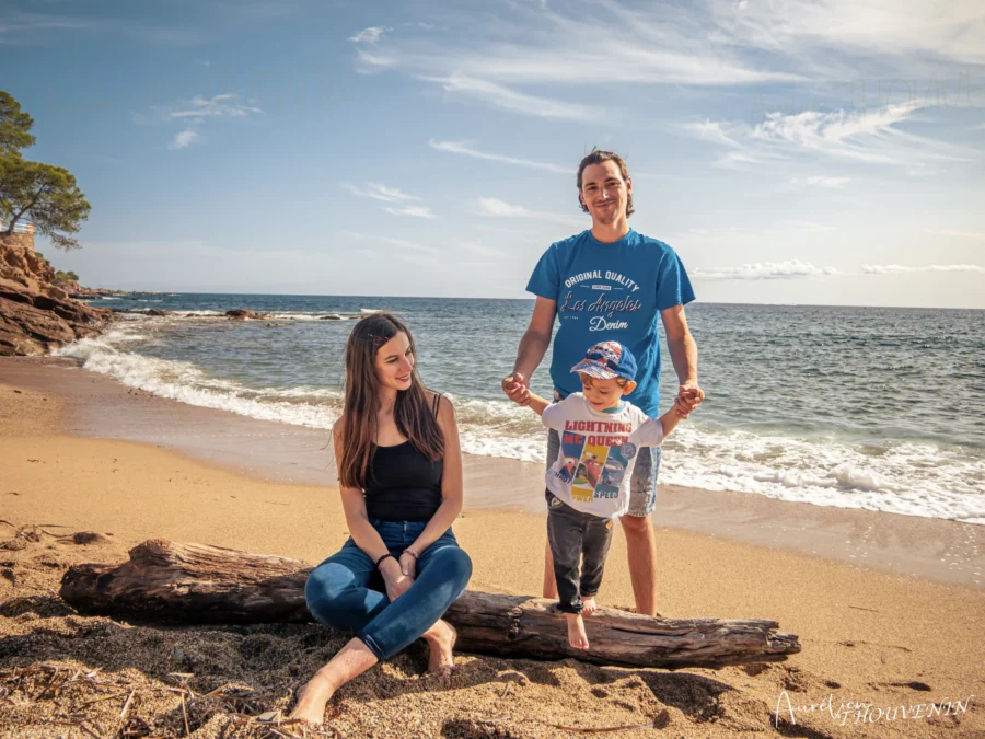 Elodie, Sandy et Flavio sur tronc